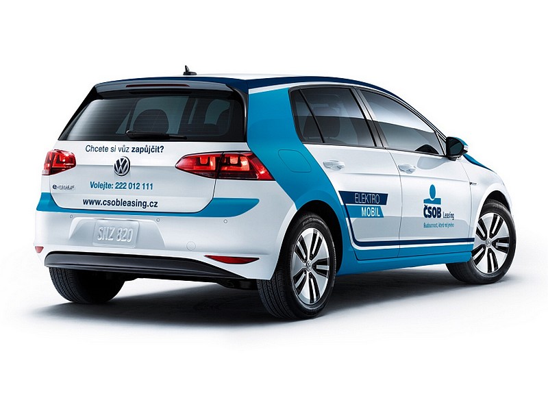 Elektromobil v barvách ČSOB Leasing